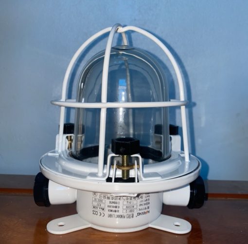 Đèn rọ sắt